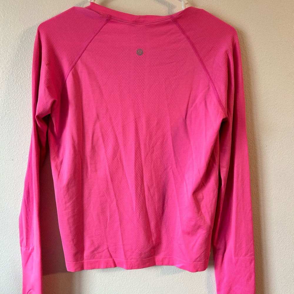 Pink lululemon long sleeve top, sz 10